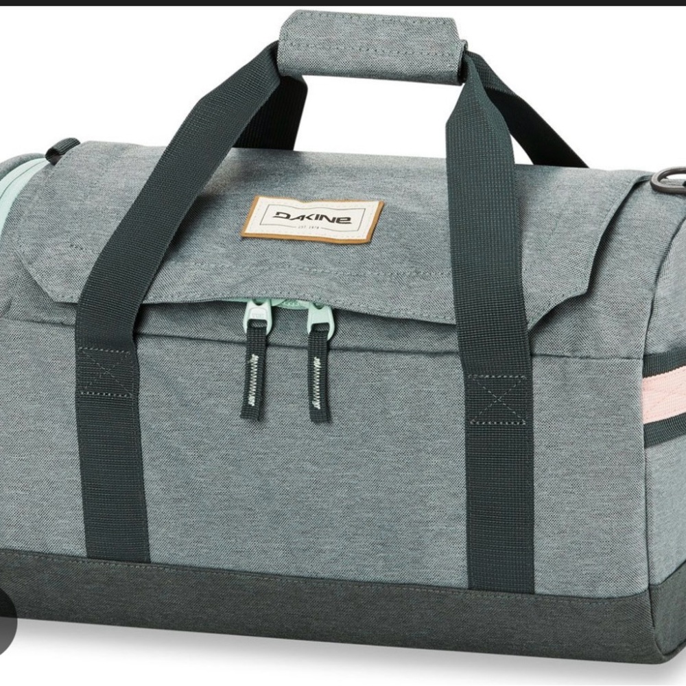 Dakine Two-Tone Duffel Bag with Padded Straps
